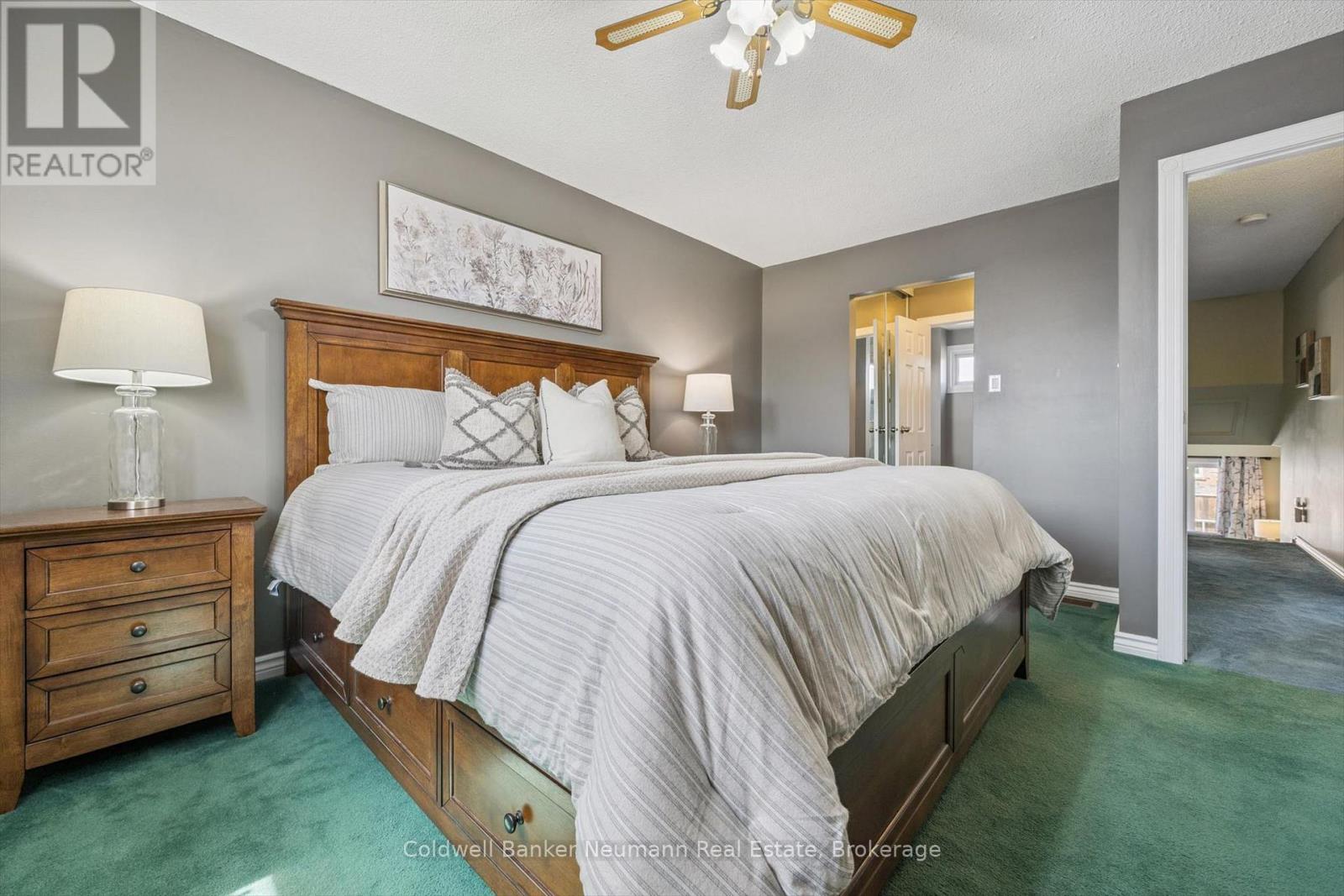 17 HISTON CRESCENT - 33