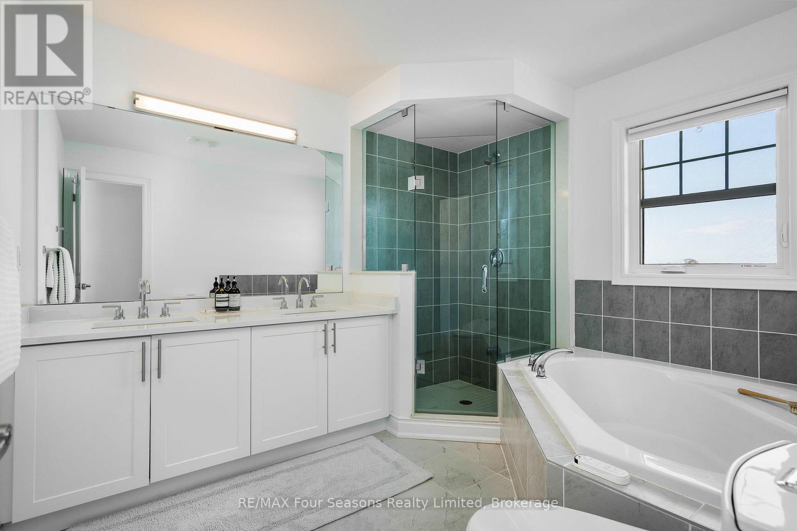 46 FRANCIS STREET E - 14