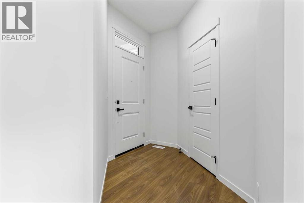 131 Corner Glen Grove NE - 5