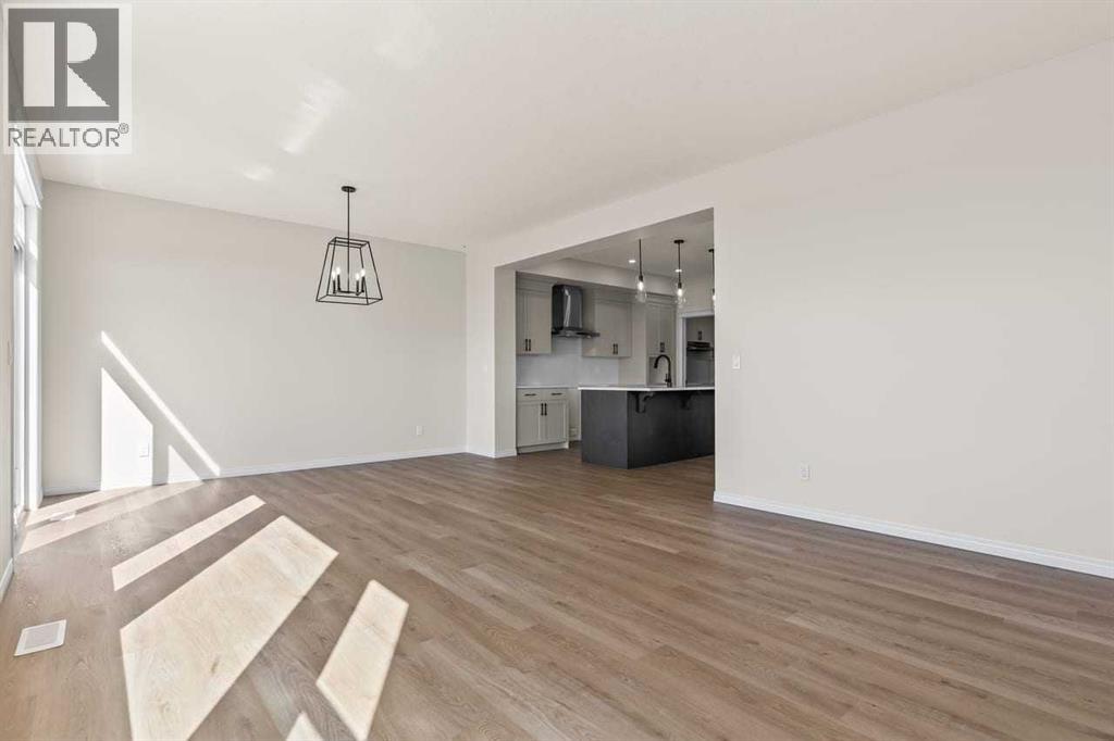 127 Corner Glen Grove NE - 17
