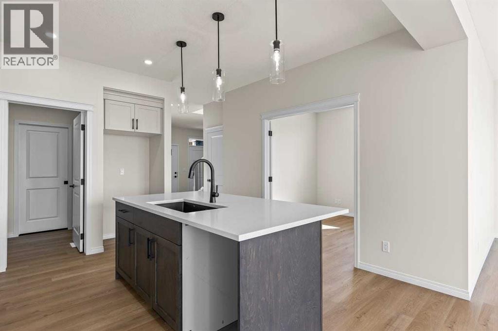 127 Corner Glen Grove NE - 9