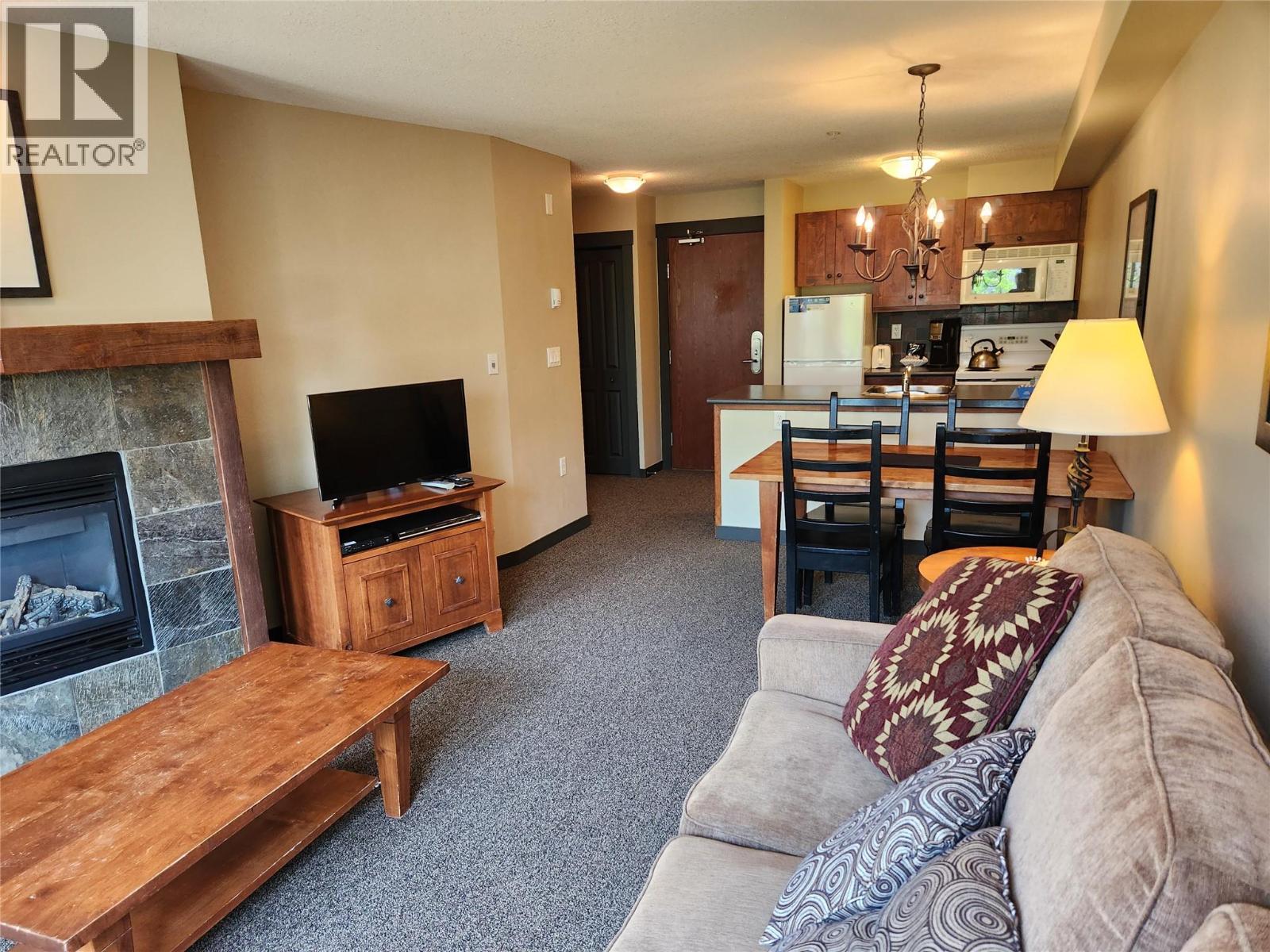 #305 2070 Summit Drive - 16