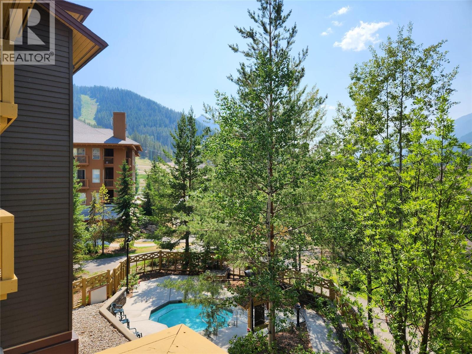 #305 2070 Summit Drive - 19
