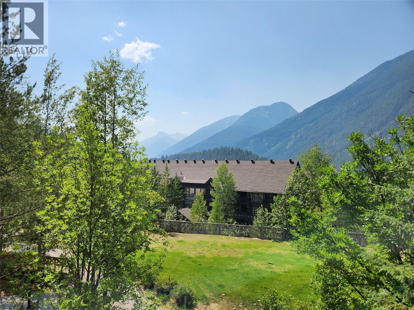 #305 2070 Summit Drive - 20