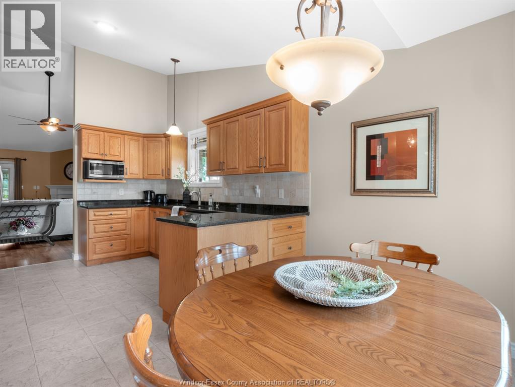 1592 BLUE HERON DRIVE, Windsor, Ontario, N8P1L6 — Photo 5