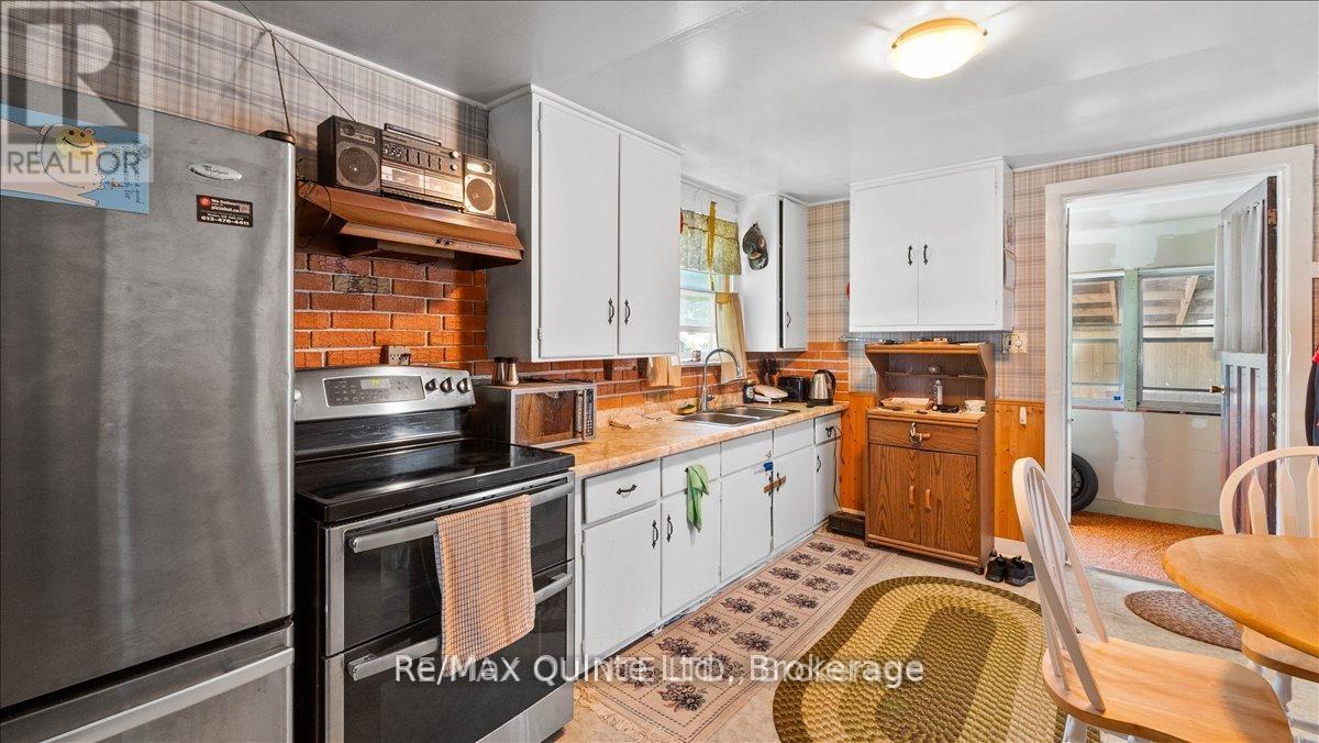 23 FAWCETT AVENUE - 11