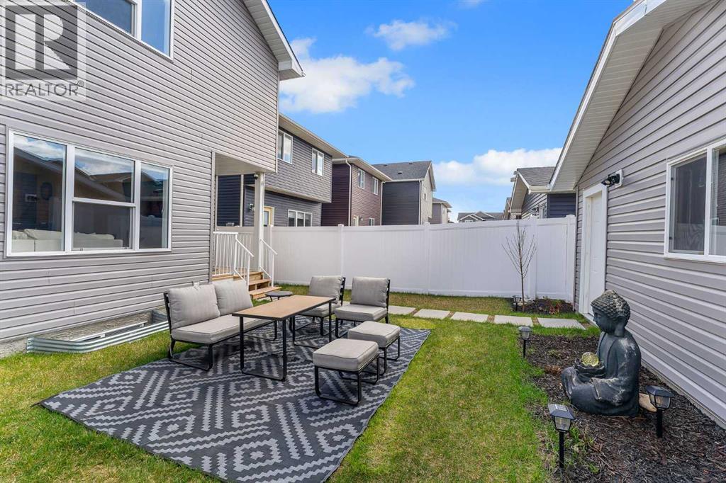 1105 Bayview Gardens SW - 38