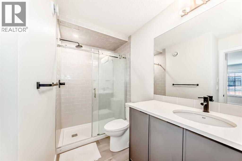 #323 81 Greenbriar Place NW - 23