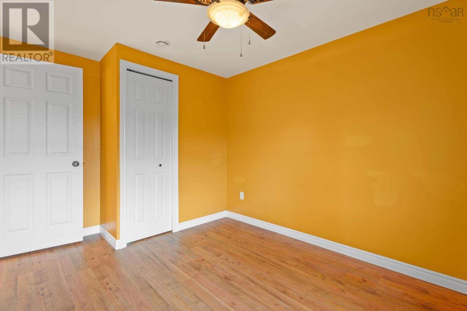 Property 2 of 32 of 122 Juniper Crescent