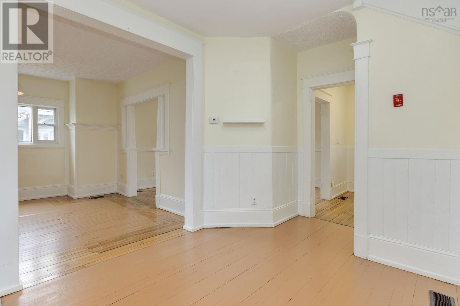 206 Pleasant Street - 28