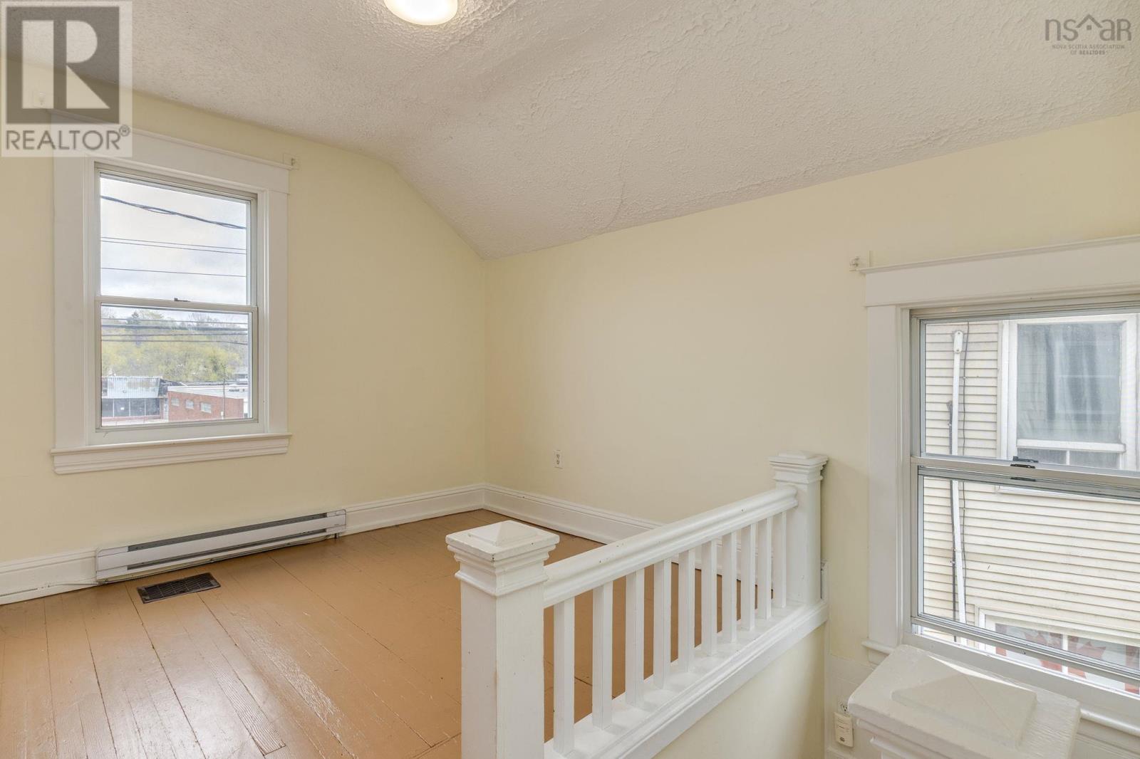 206 Pleasant Street - 44
