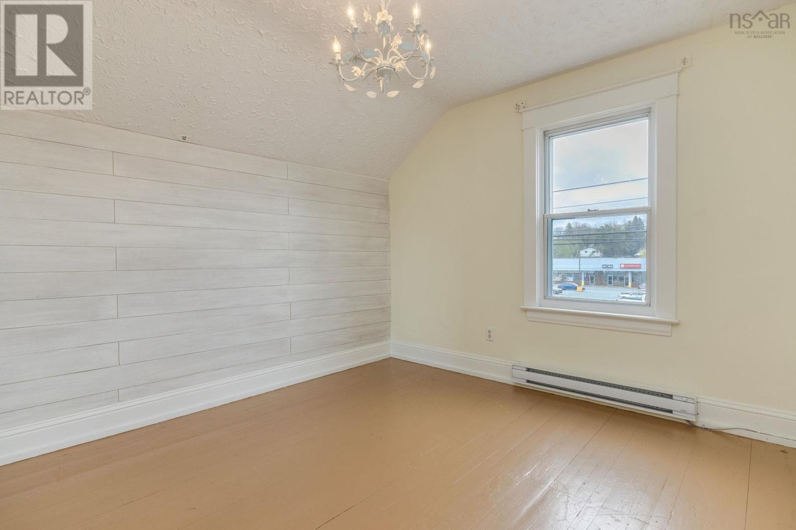 206 Pleasant Street - 49