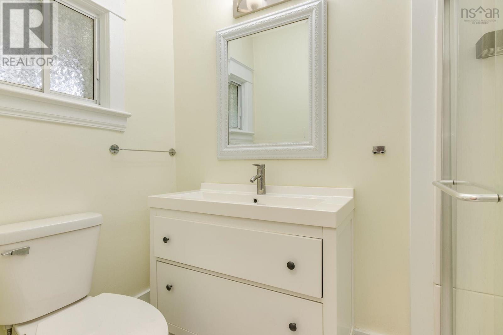 206 Pleasant Street - 9