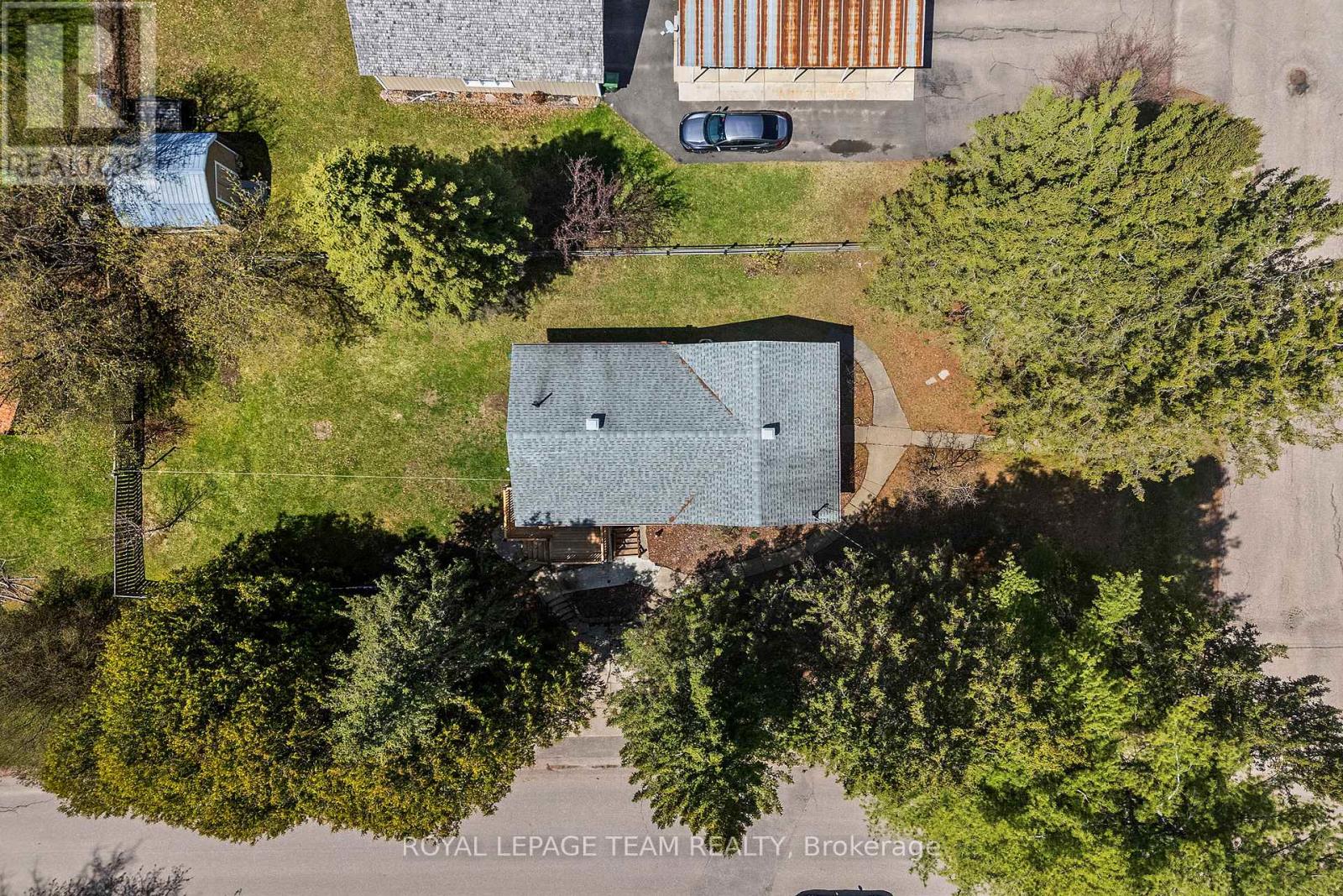 612 KAREN STREET - 4