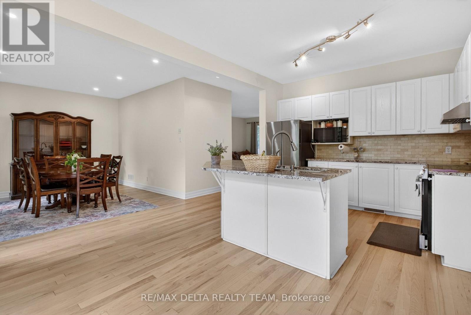 46 BIRCHFIELD AVE,  AVENUE - 24