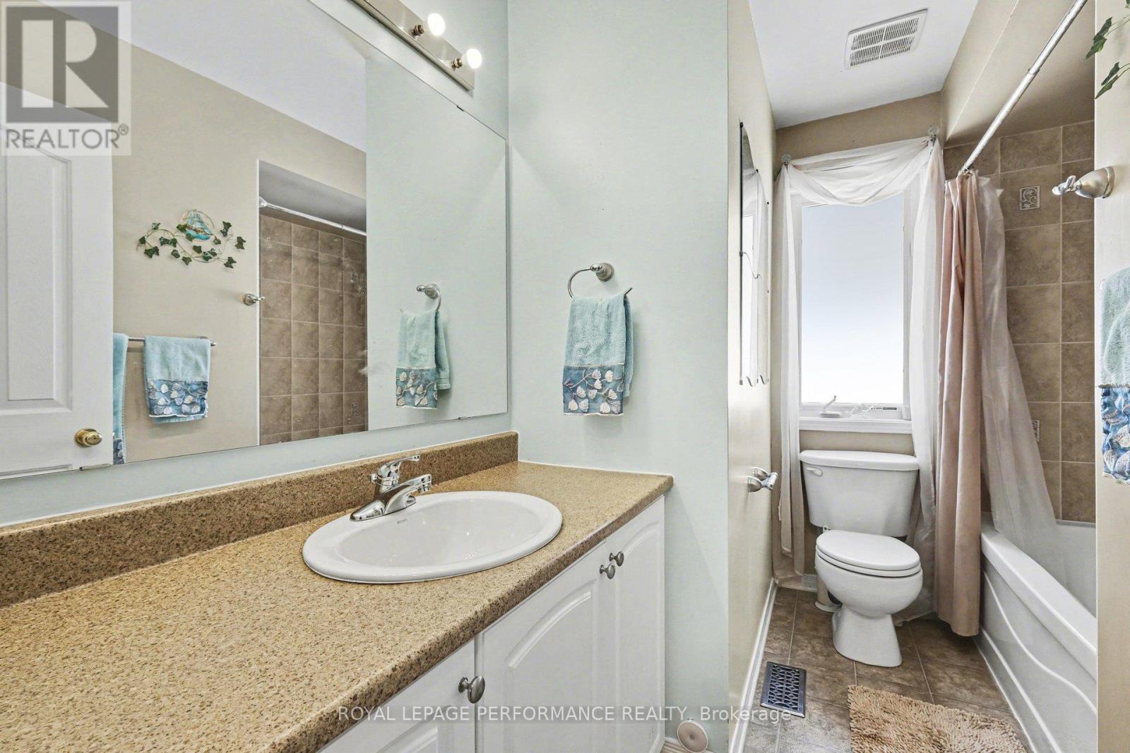 2202 CLENDENAN CRESCENT - 24