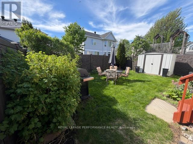 2202 CLENDENAN CRESCENT - 34