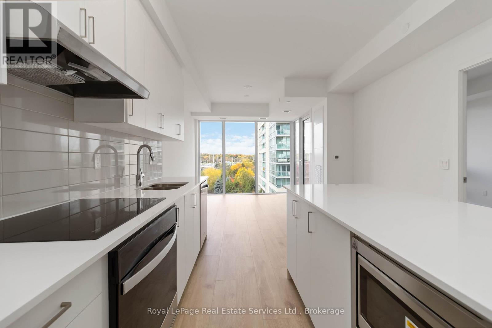 #601 1035 SOUTHDOWN ROAD - 6