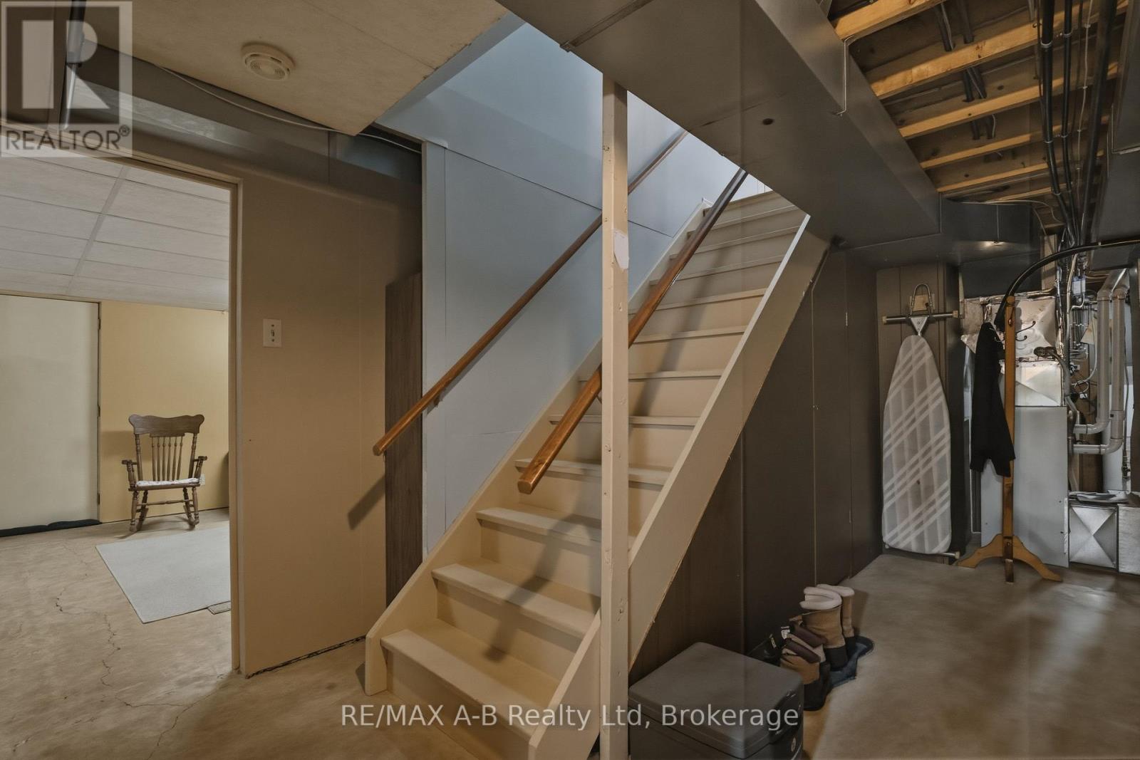 815 O'LOANE AVENUE - 24