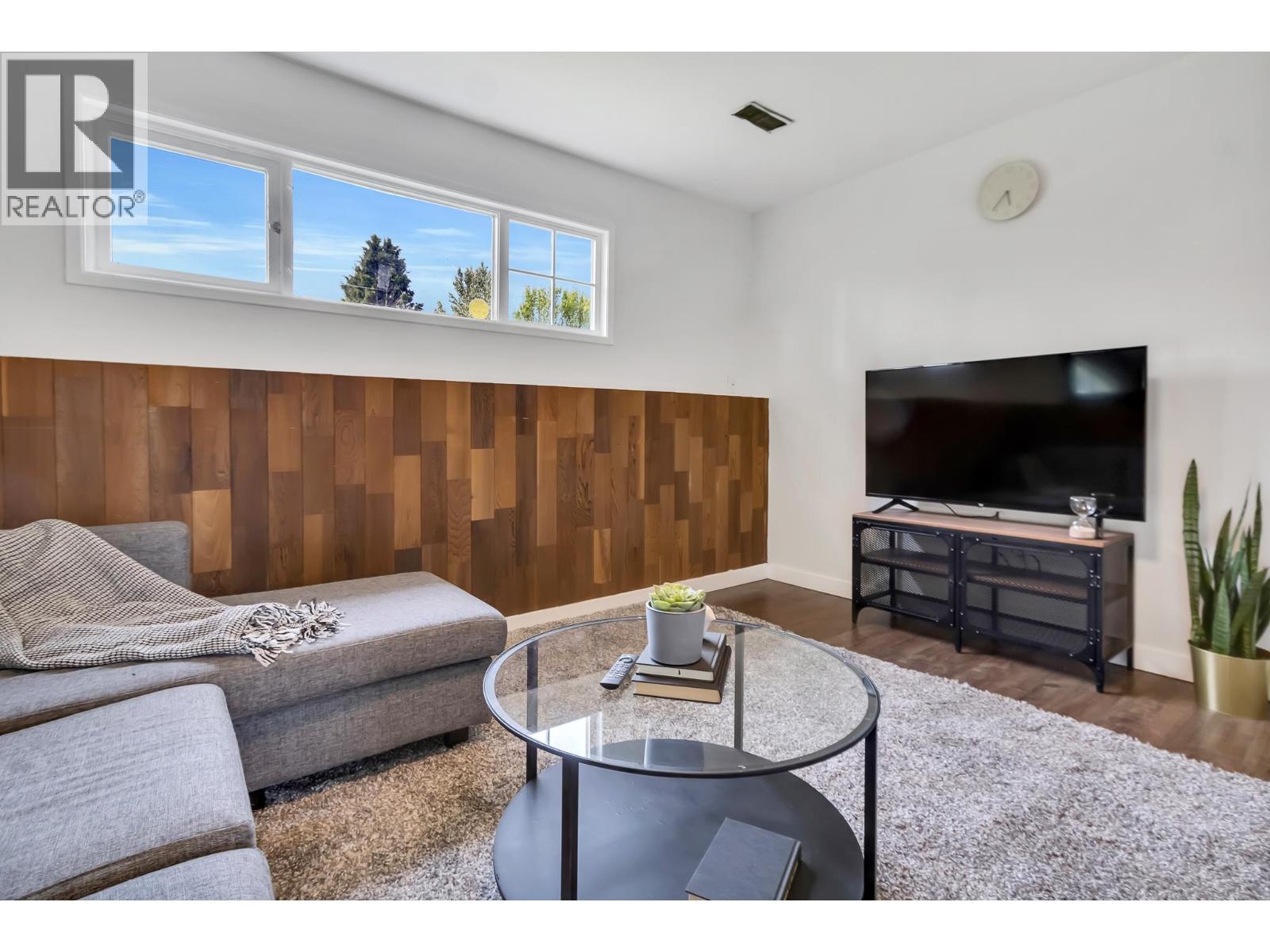 2909 PINEWOOD AVENUE - 30