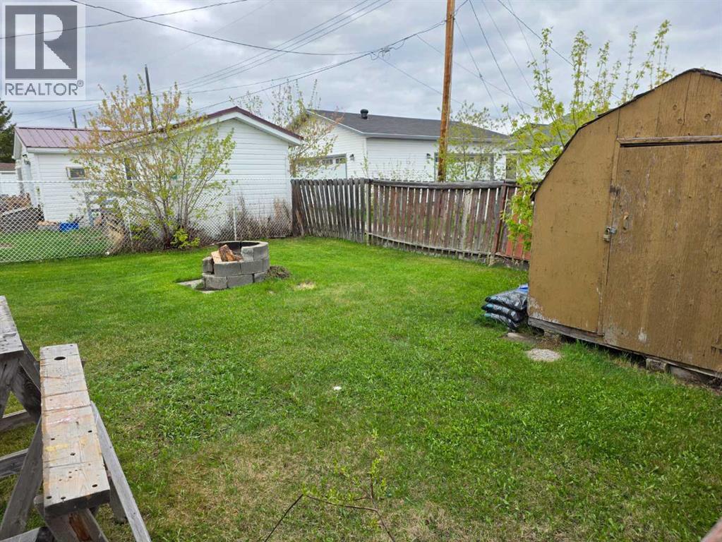 9702 104 Avenue - 8
