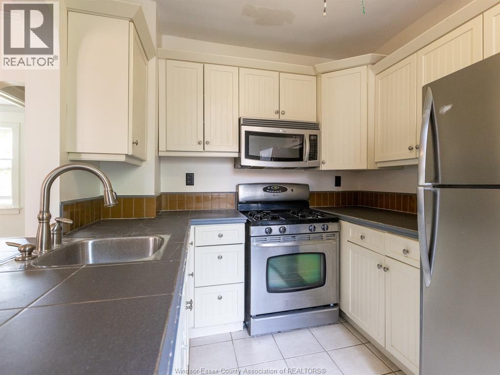 438 WAHKETA STREET, Windsor, Ontario, N8X1B6 — Photo 6