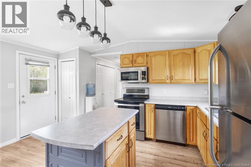 589 Main St - 5
