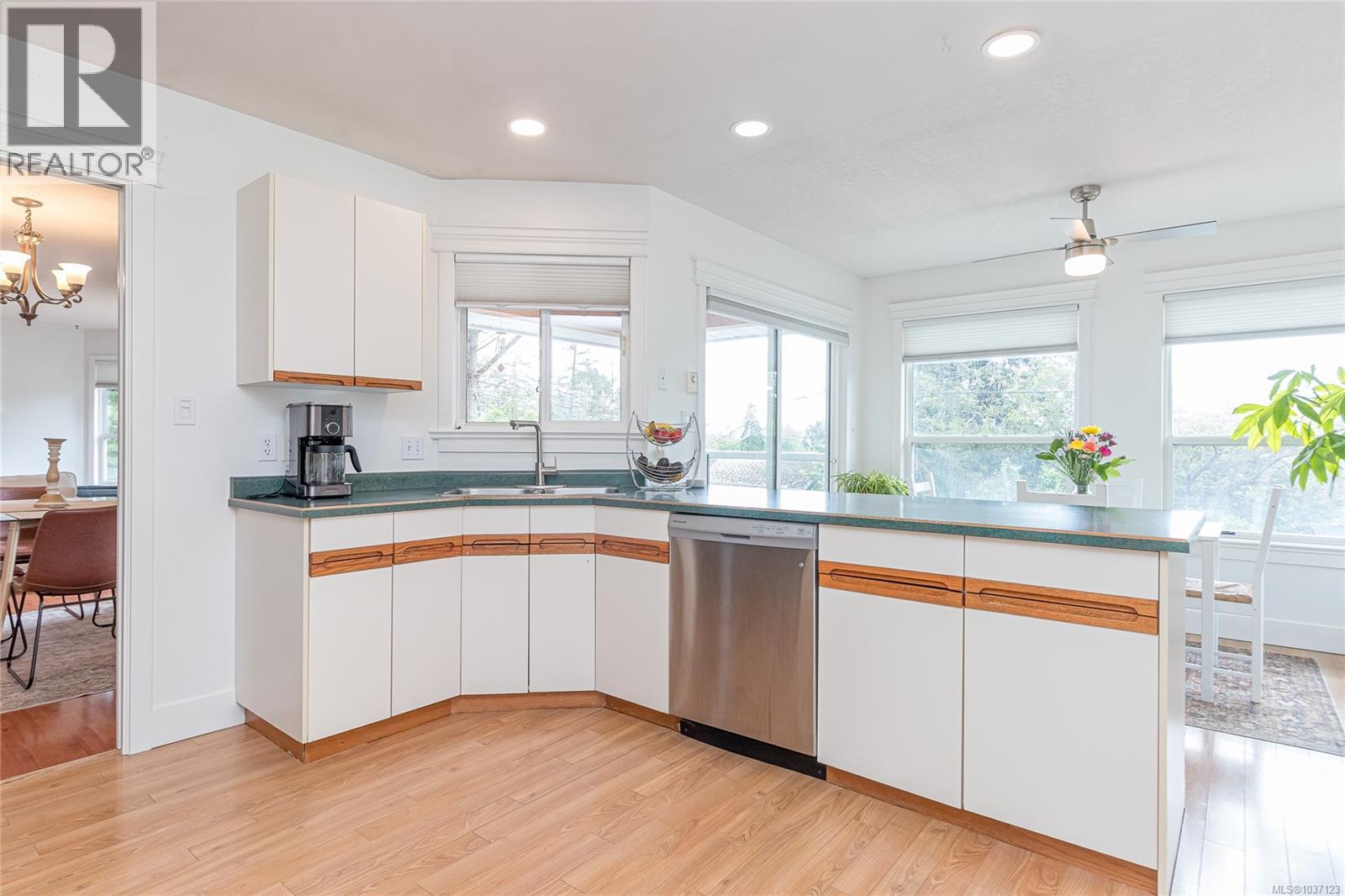 8144 Arthur St - 13