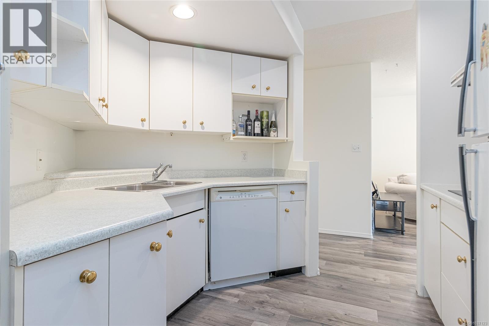 8144 Arthur St - 28