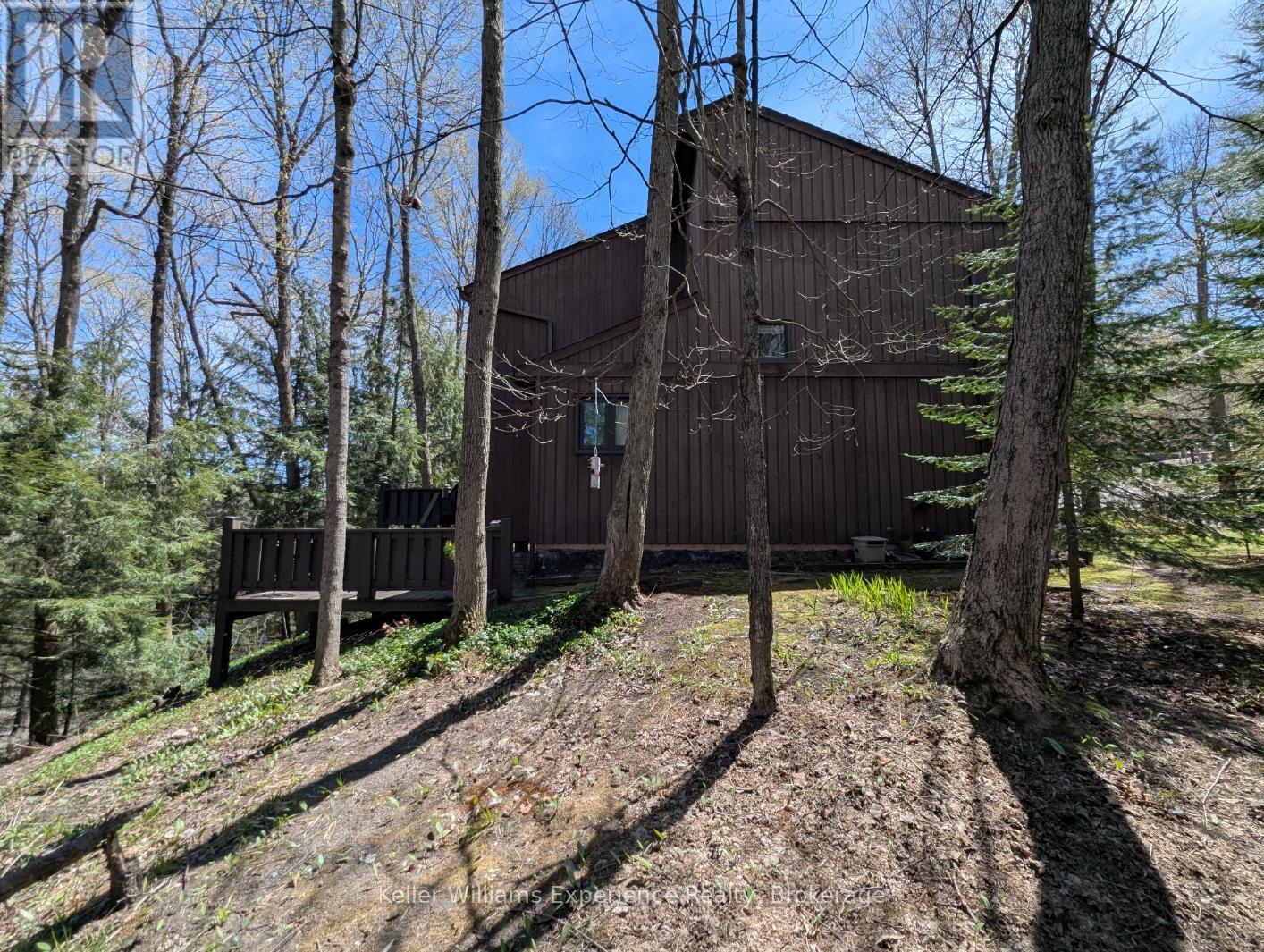 75 SOUTHBANK DRIVE - 8