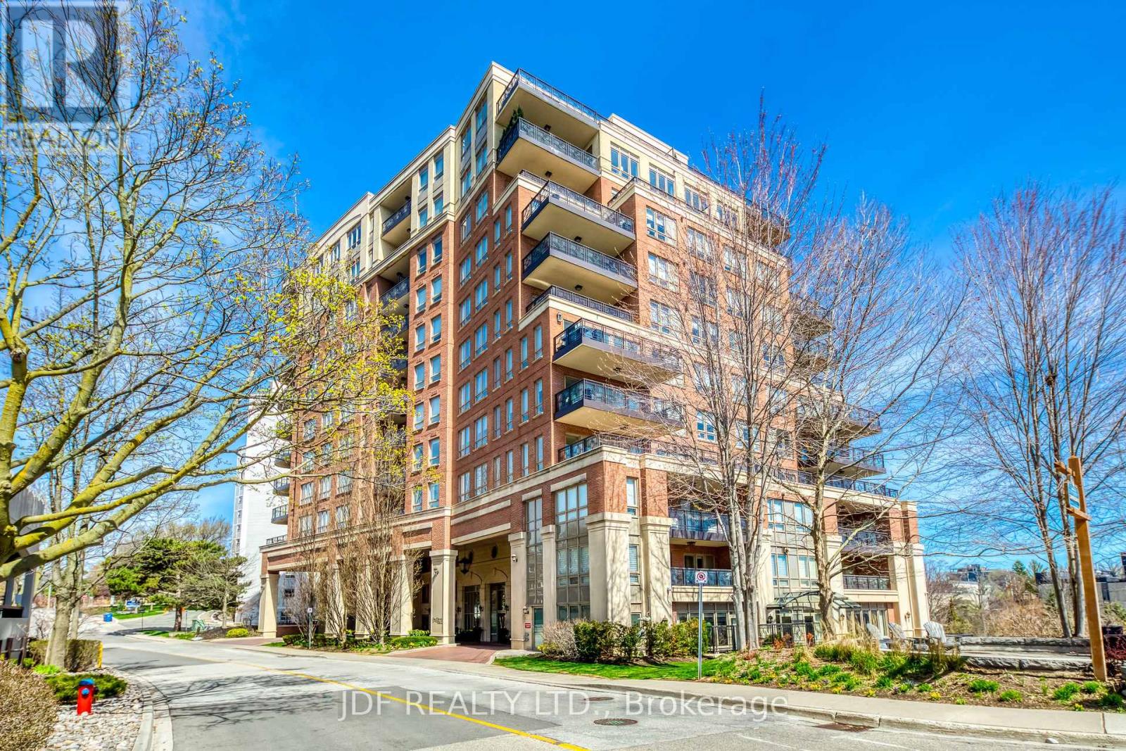 #402 111 FORSYTHE STREET - 12