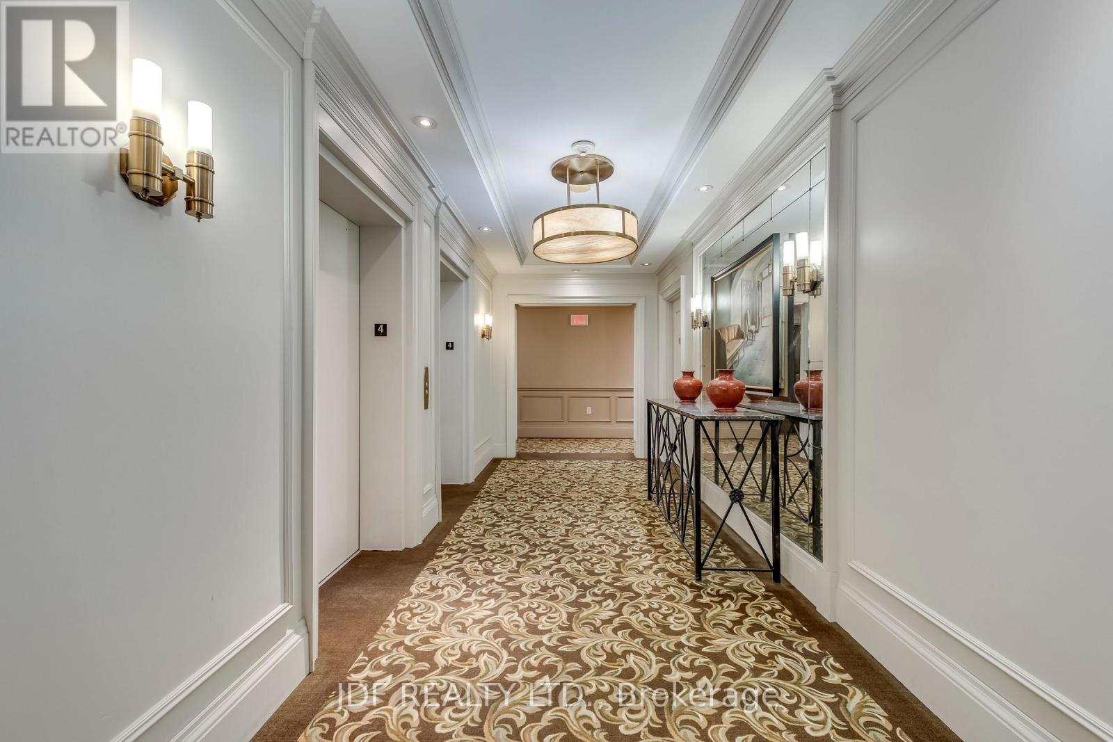 #402 111 FORSYTHE STREET - 21