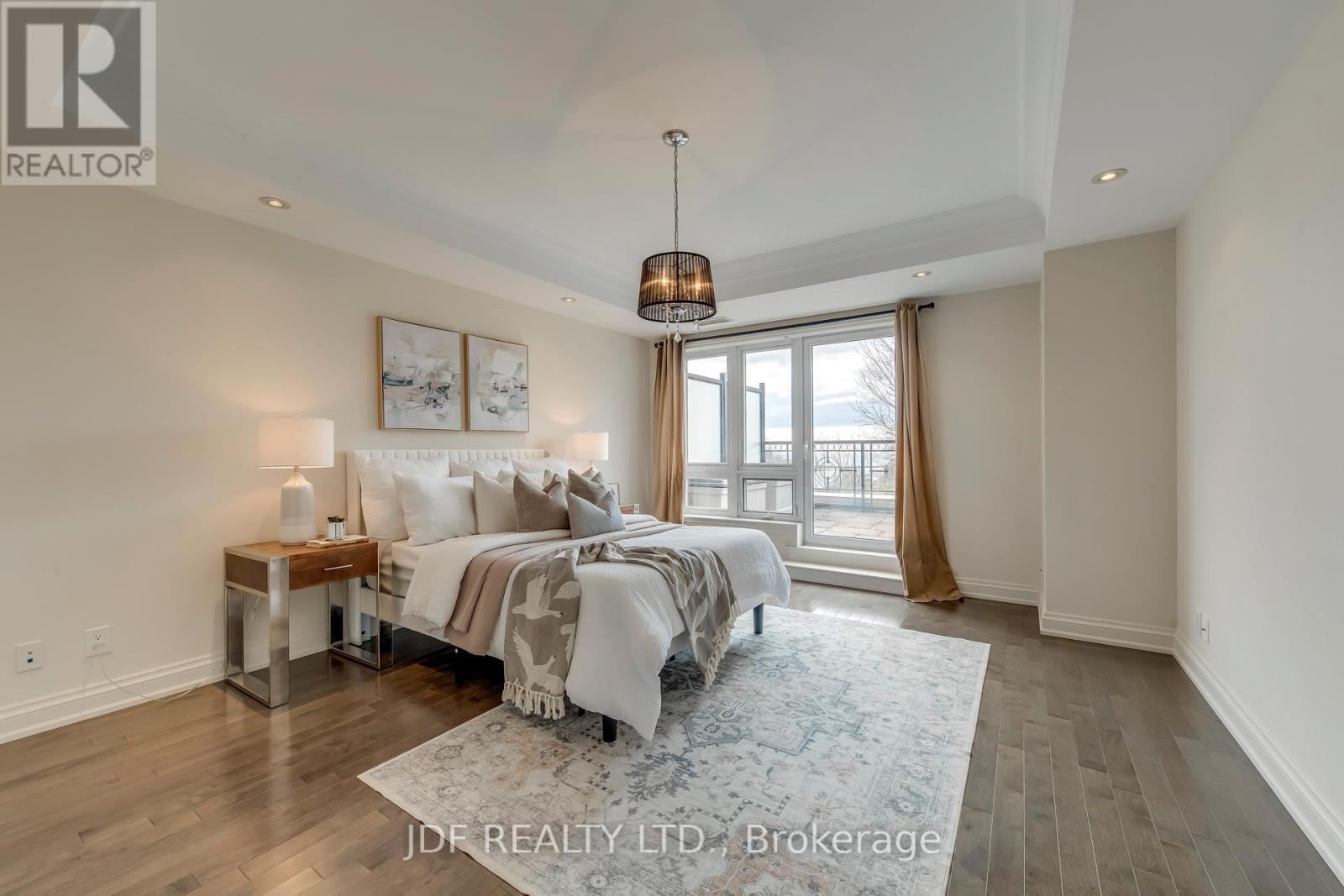 #402 111 FORSYTHE STREET - 40