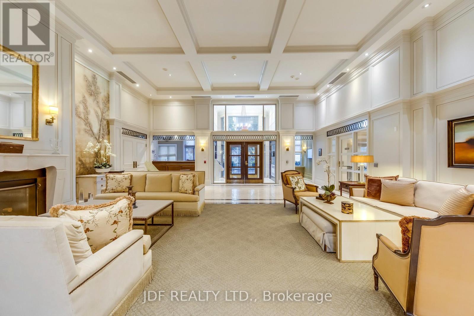 #402 111 FORSYTHE STREET - 20