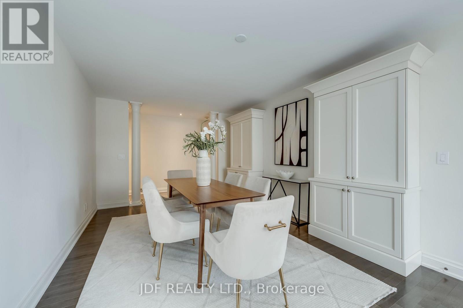 #402 111 FORSYTHE STREET - 39