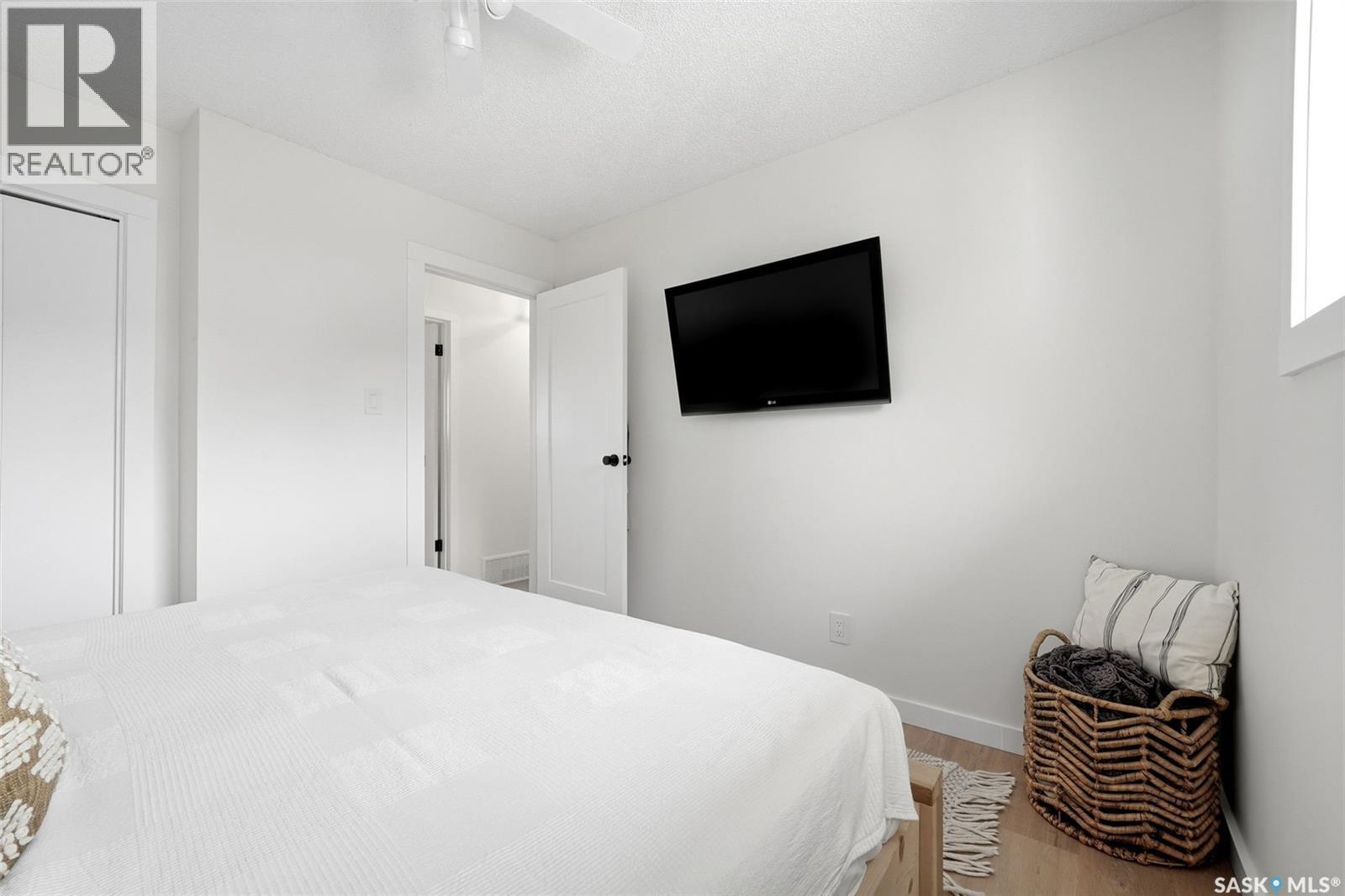 120 Eden AVENUE - 14
