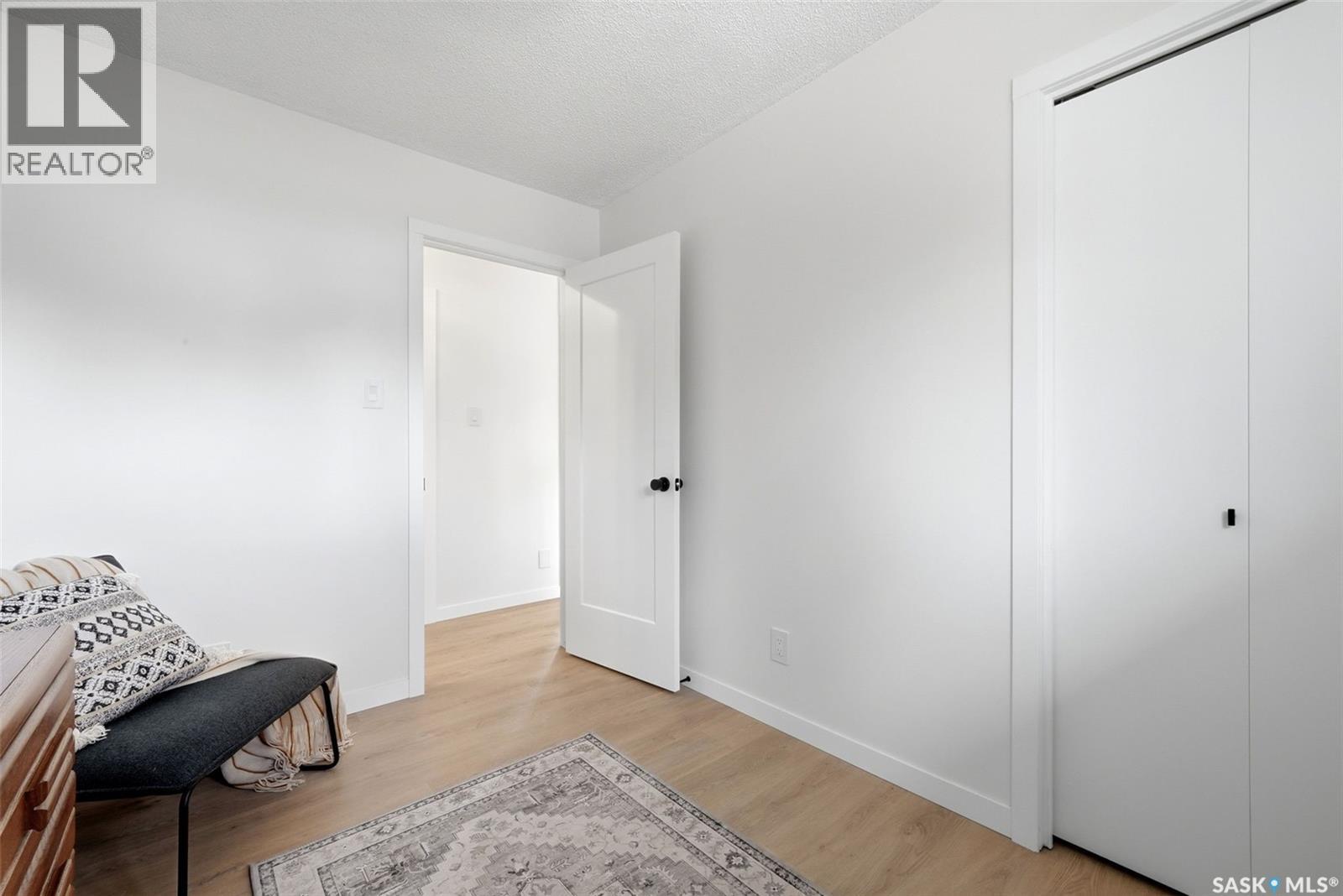 120 Eden AVENUE - 18