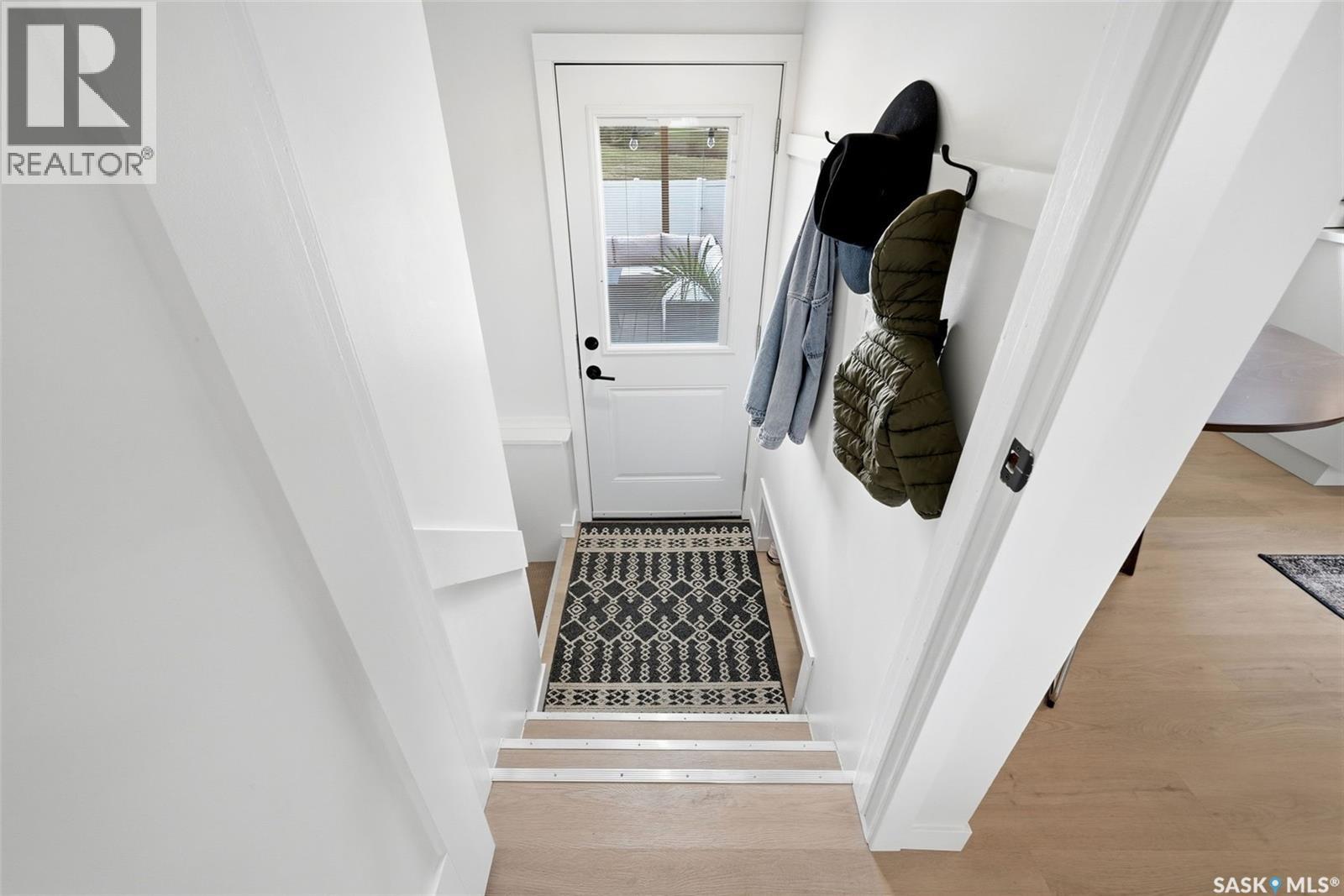 120 Eden AVENUE - 21