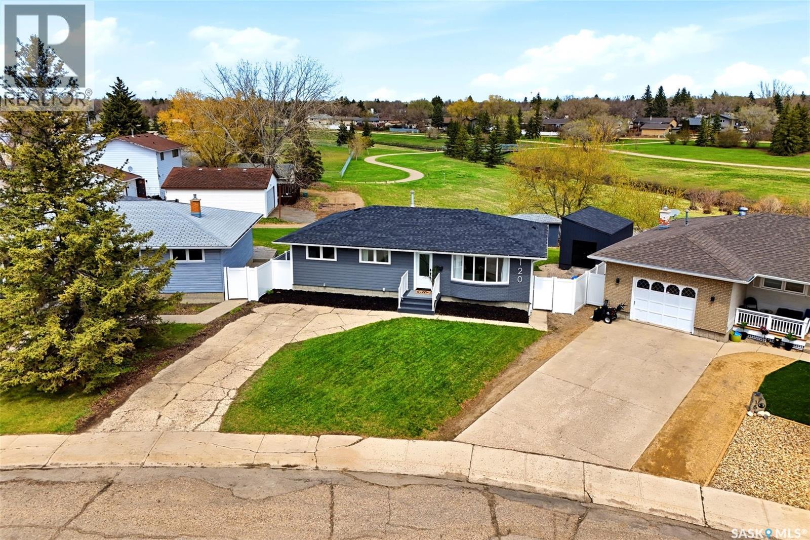 120 Eden AVENUE - 35