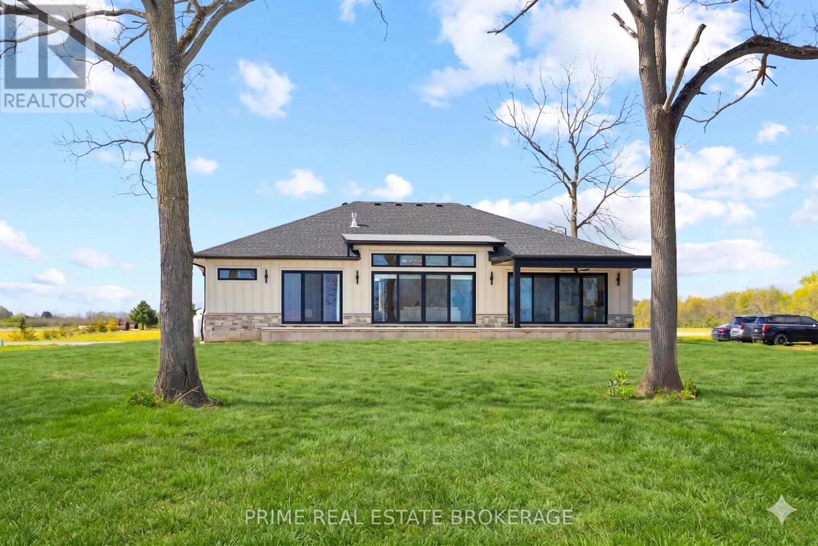 9 BLACK WALNUT DRIVE - 43