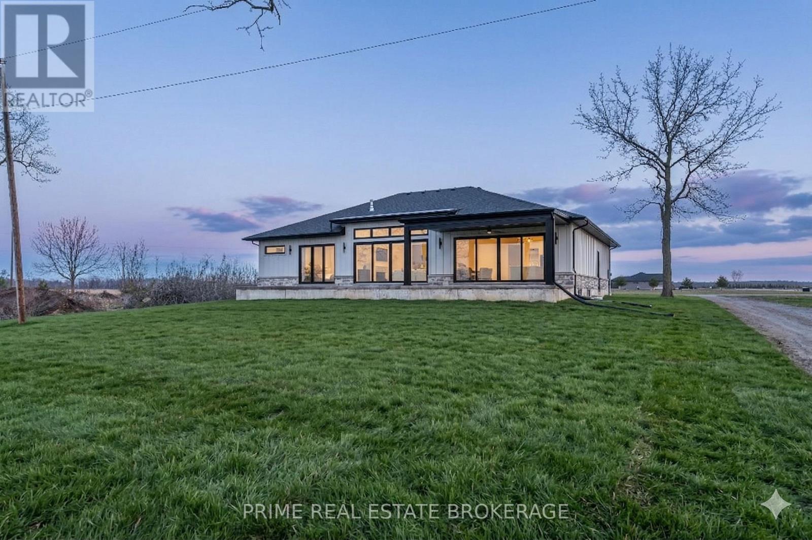 9 BLACK WALNUT DRIVE - 44