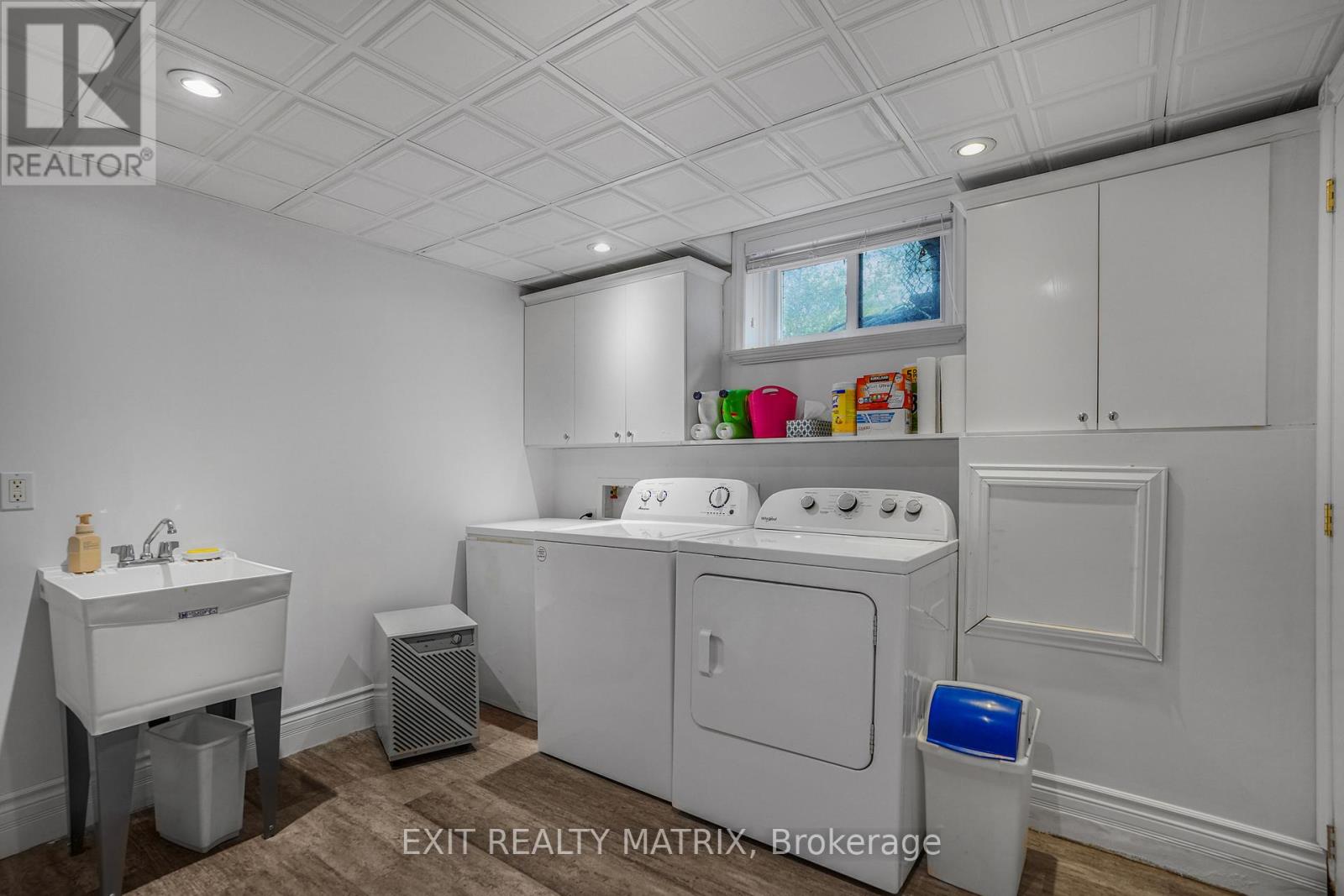136 MARTEL CRESCENT - 26