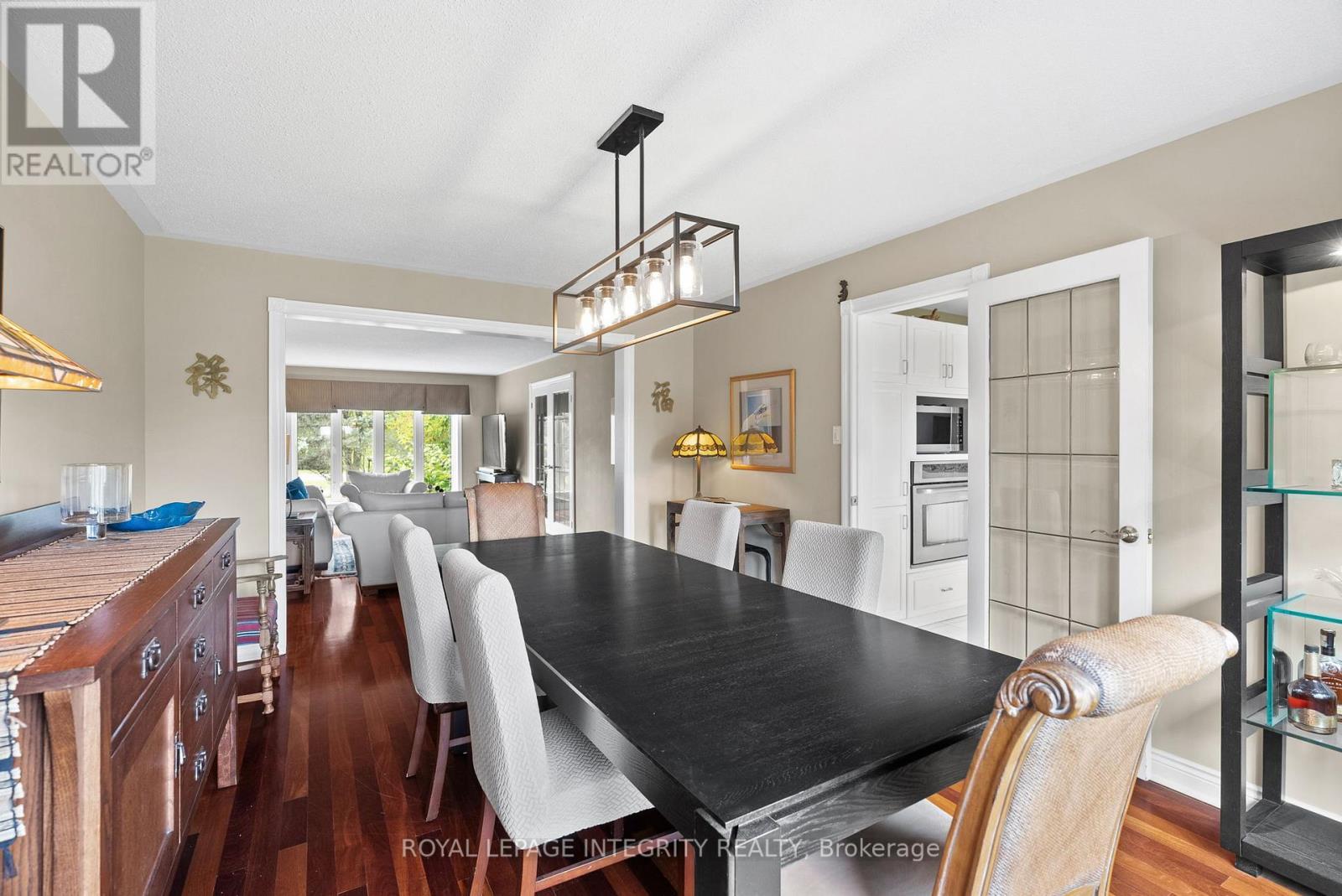 6 MARCHBROOK CIRCLE - 31