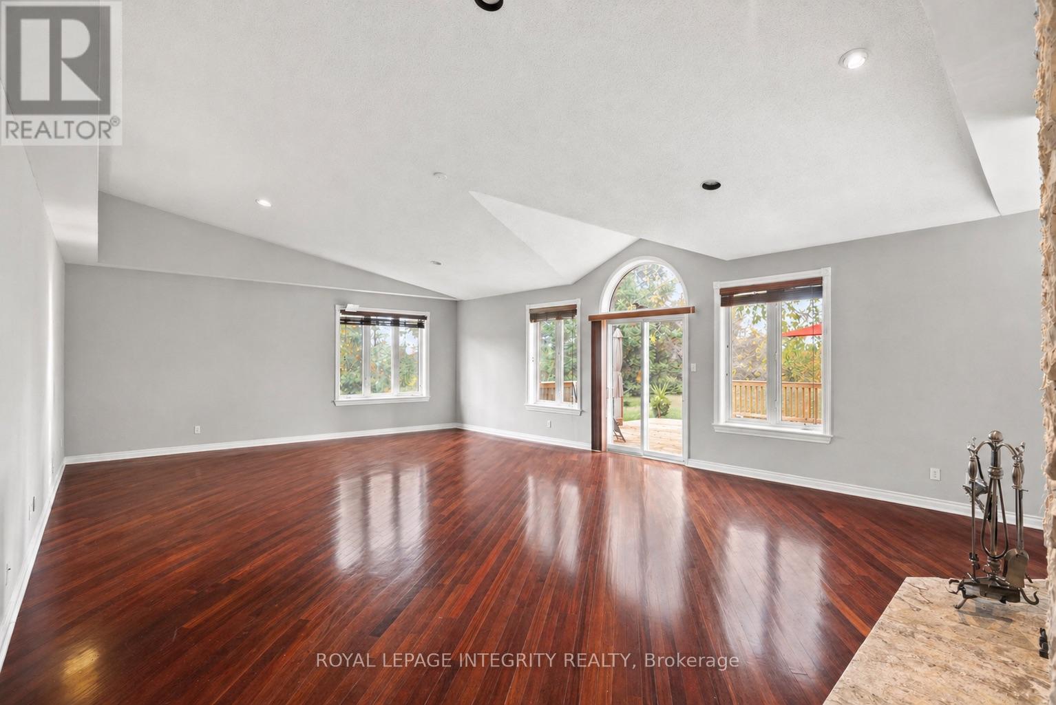 6 MARCHBROOK CIRCLE - 6