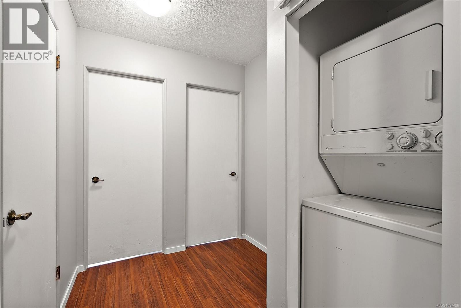 #203 545 Rithet St - 12
