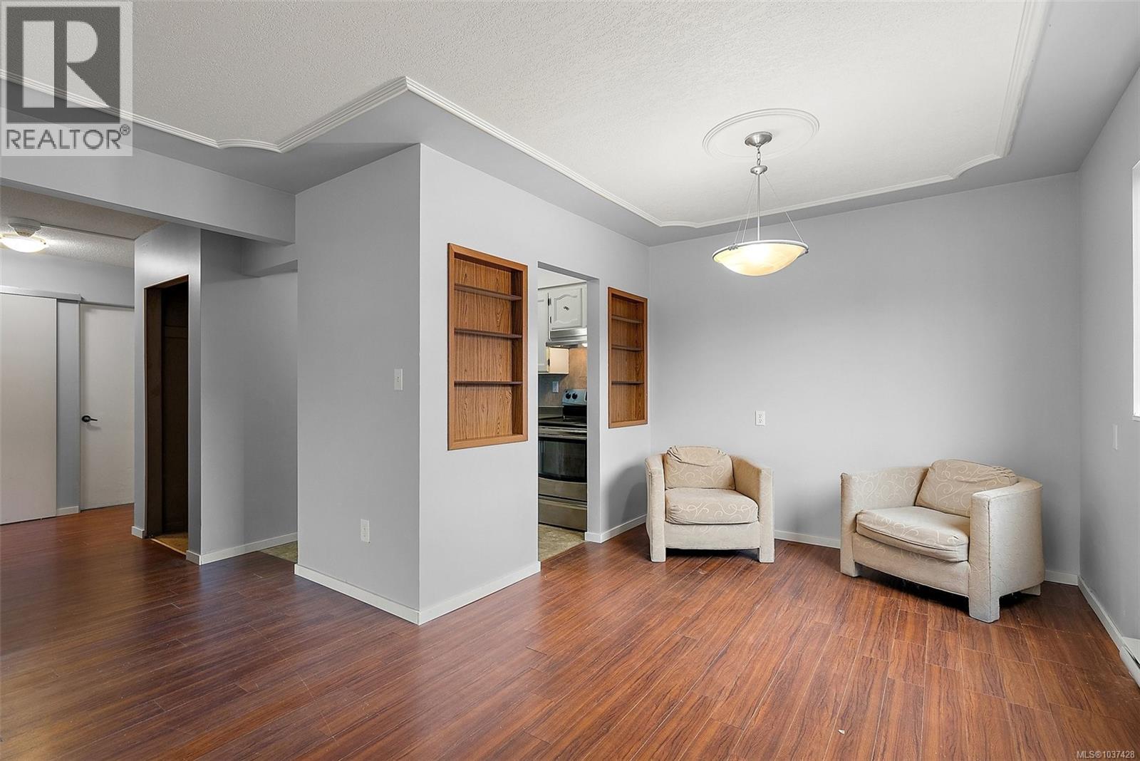 #203 545 Rithet St - 9