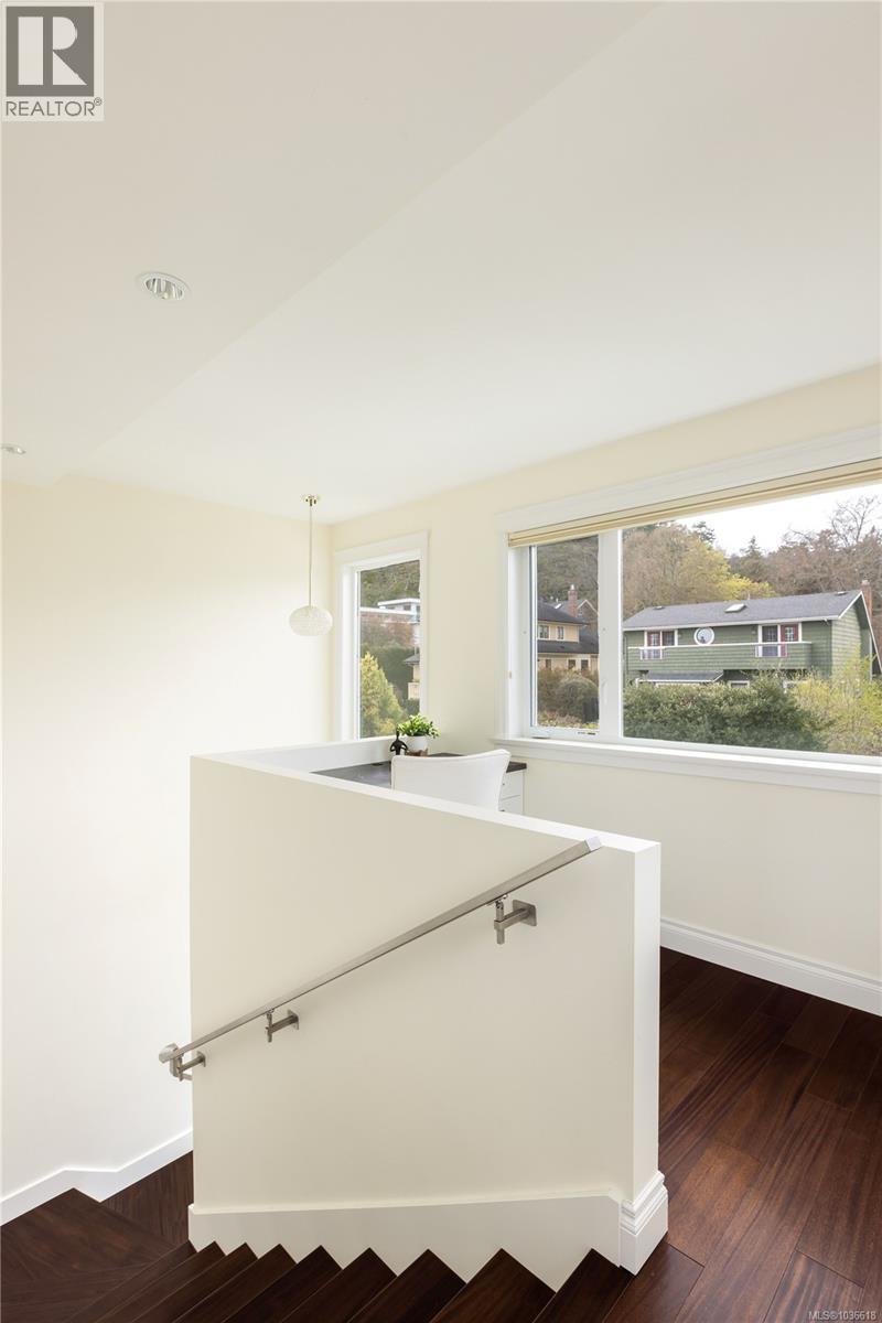  376 King George Terrace, Oak Bay