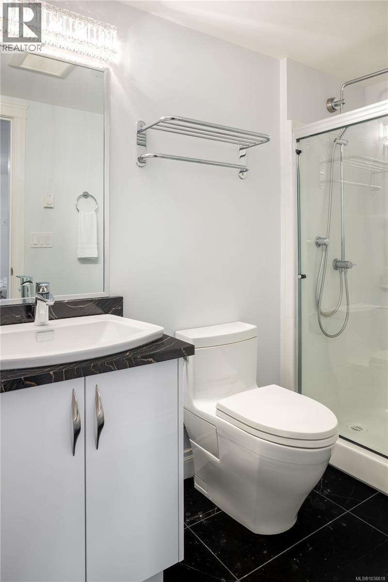  376 King George Terrace, Oak Bay