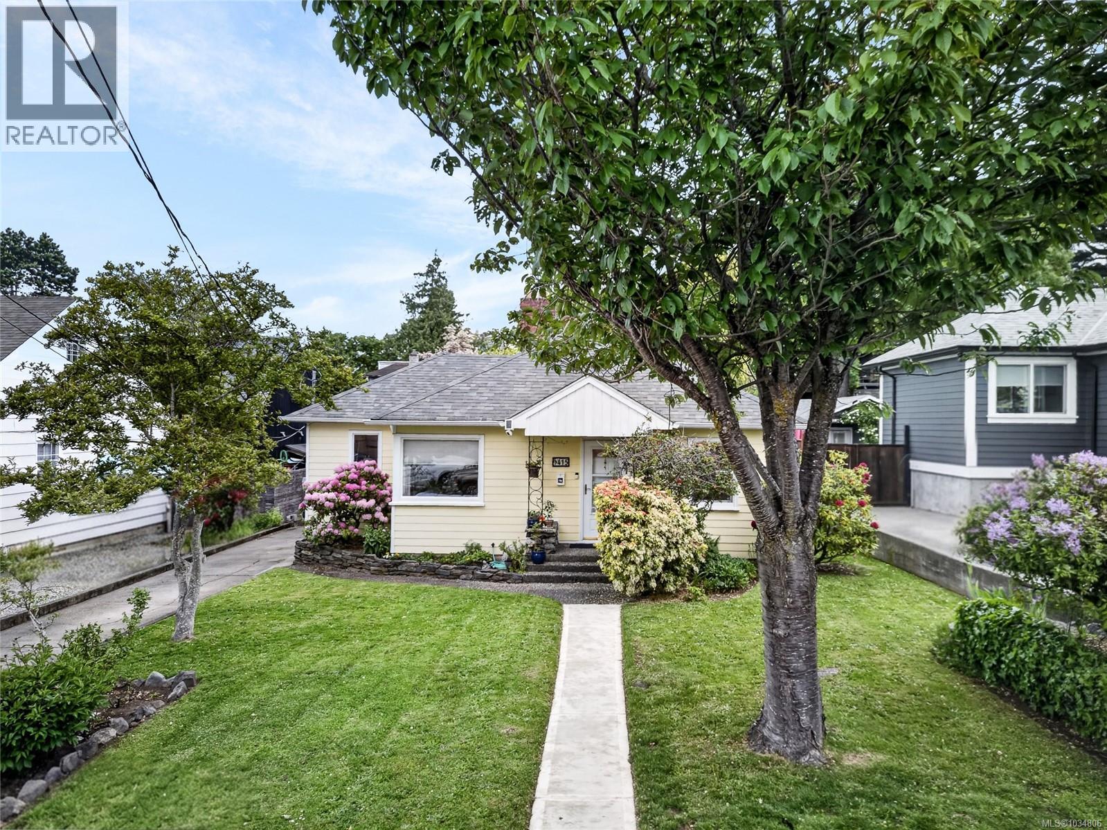 415 Dundas St - 35