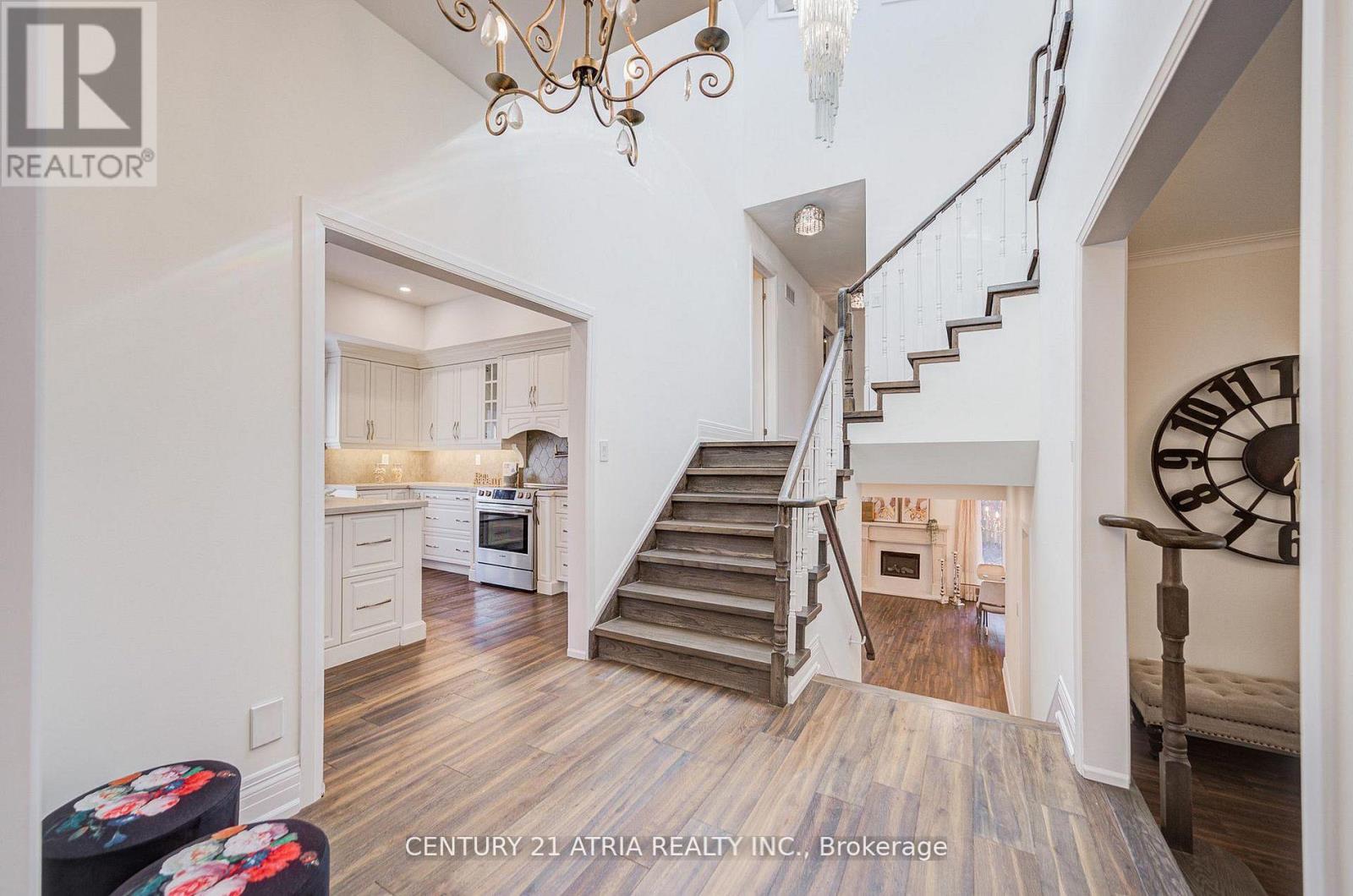 27 DENLOW BOULEVARD - 10